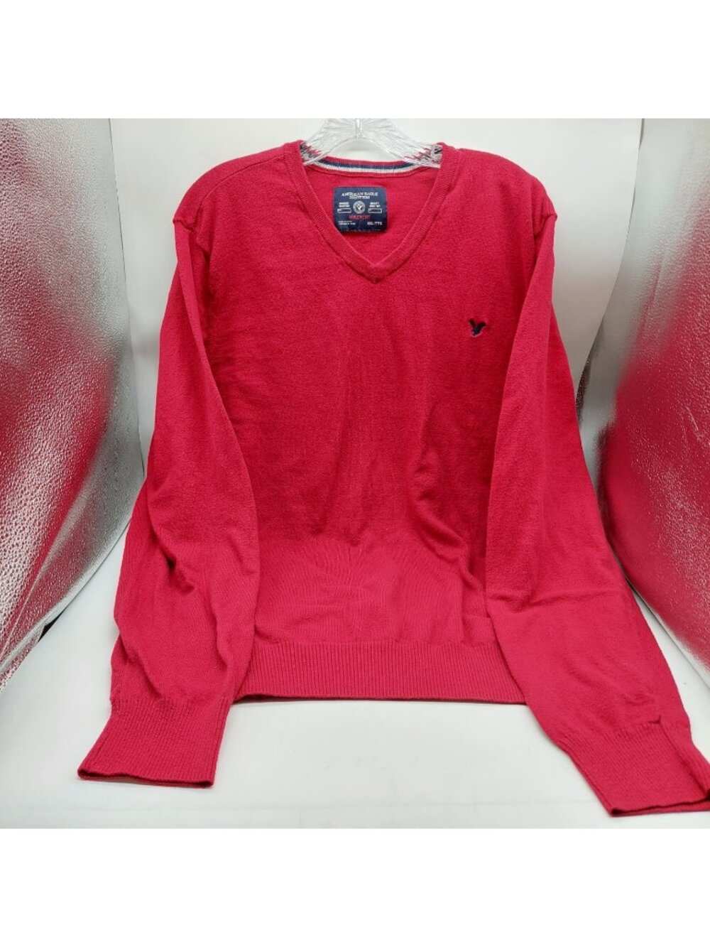 American Eagle Mens Red Sweater Long Sleeve V Neck Size XXL Length 28" 2XL